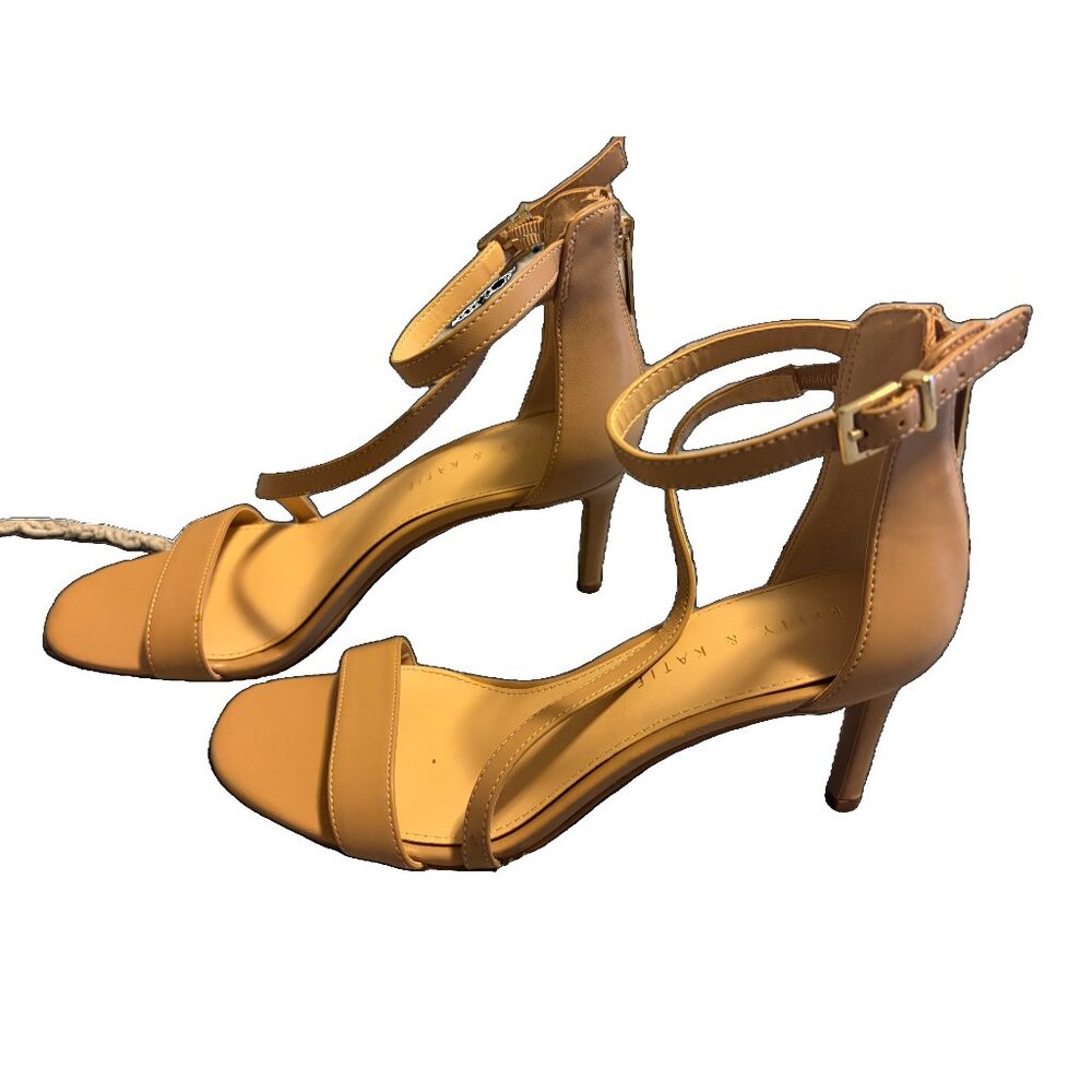 Size 8 3 Inch Neutral Heels by Kelly & Katie